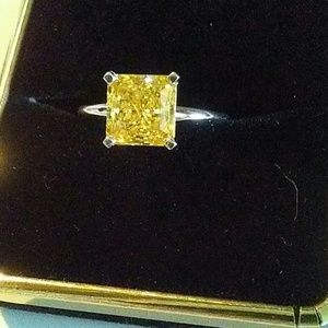 3 ct CZ engagement ring set in 14 kt gold